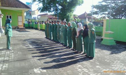 Apel Pagi (Perdana)